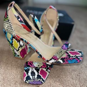 Multicolor Heeled Sandals😍